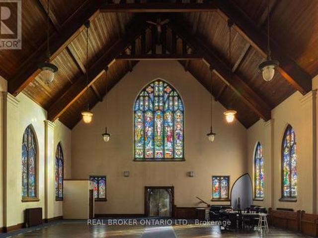 Property for sale in Ancaster, Ontario