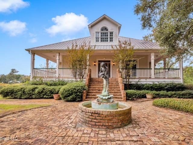 House for sale in Gautier, Mississippi