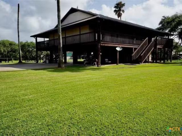 House for sale in Victoria