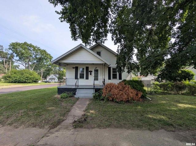 House for sale in Pekin, Illinois