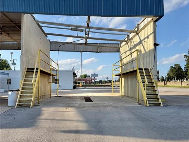 Commercial for sale in Kansas