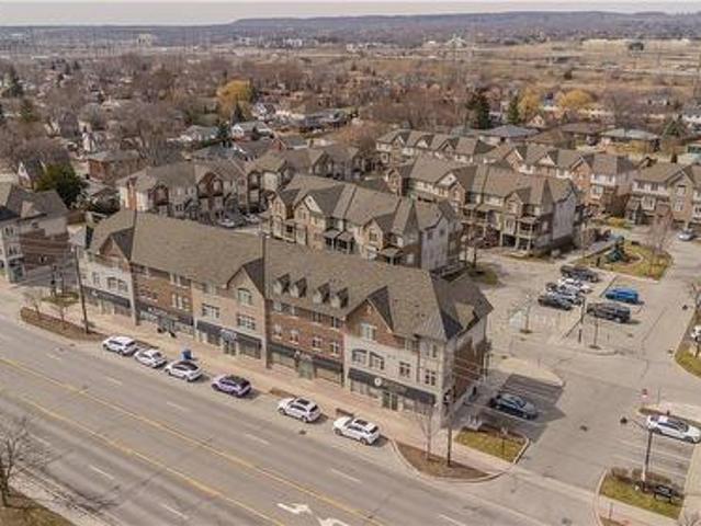 Townhouse for sale in Burlington, Ontario