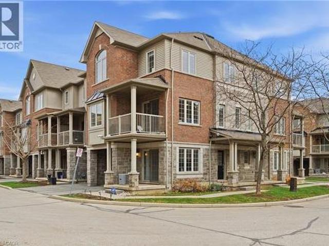 Townhouse for sale in Burlington, Ontario