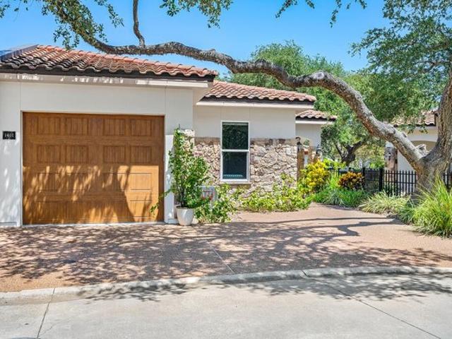 Townhouse for sale in Fulton, Texas
