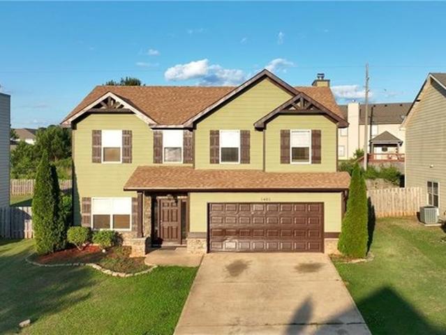 House for sale in Opelika, Lee County
