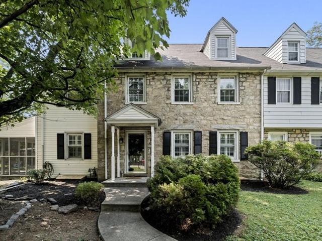 Townhouse for sale in Ardmore, Pennsylvania
