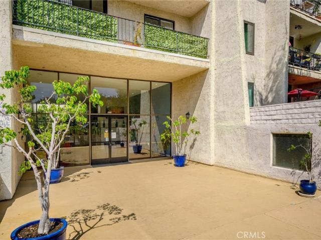 Condo for sale in Glendale, California