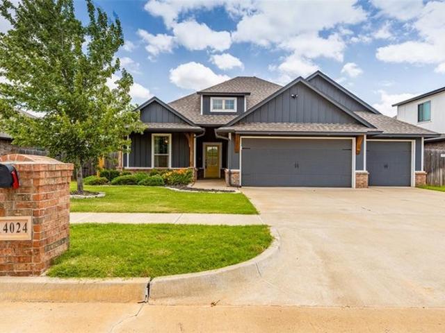House for sale in Yukon, Oklahoma