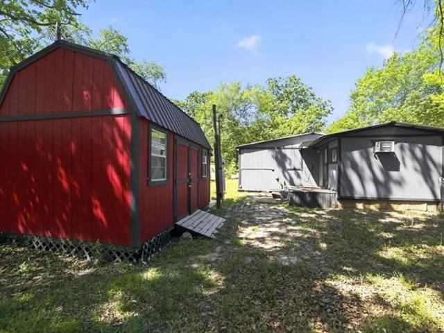 House for sale in Henderson, Texas