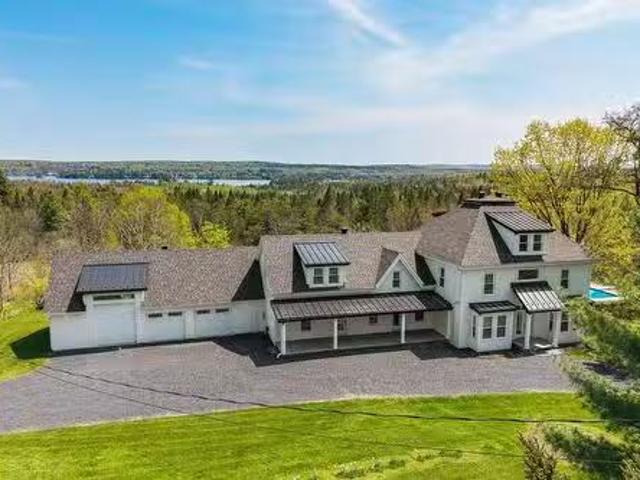 House for sale in Memphrémagog, Quebec