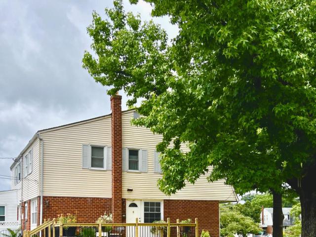Townhouse for sale in Delco, Pennsylvania