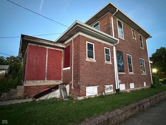 House for sale in Near Eastside, Camby