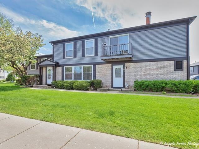 Condo for sale in Deerfield, Illinois