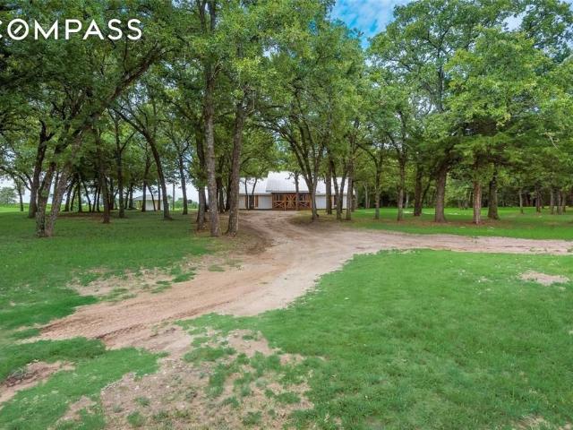 House for sale in Sunset, Texas