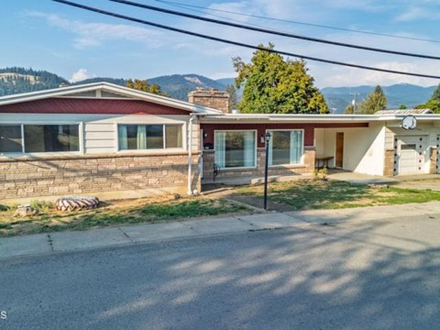 House for sale in Saint Maries, Idaho