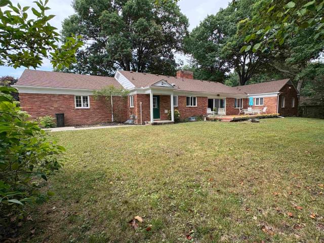 House for sale in Country Club Estates, Flint