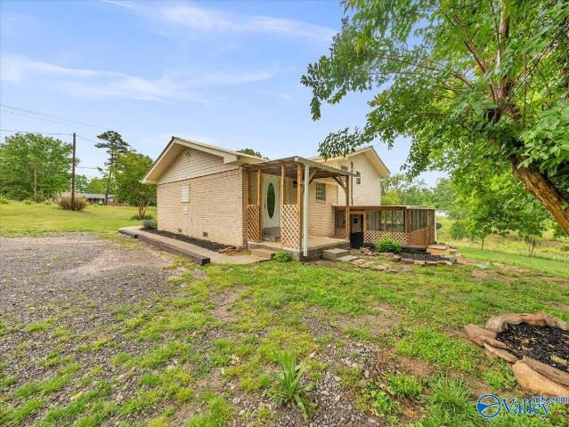 House for sale in Henagar, Alabama