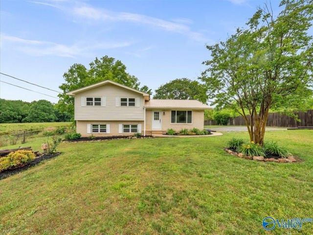 House for sale in Henagar, Alabama