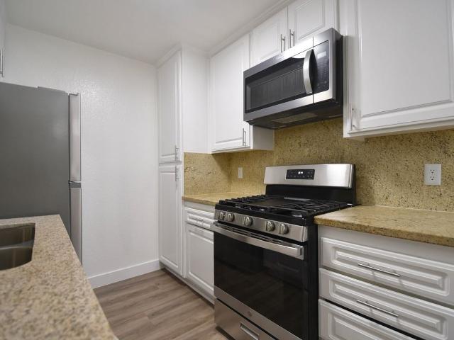 Apartment for rent in Van Nuys Neighborhood Council District, Canoga Park