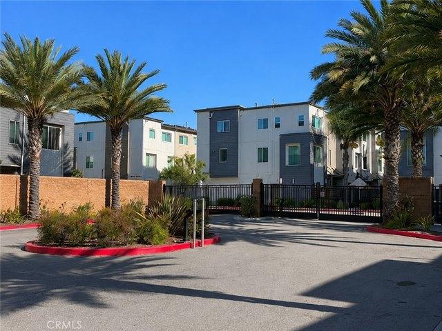 Townhouse for sale in Gardena, California