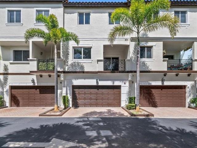 Townhouse for sale in Boynton Beach, Florida