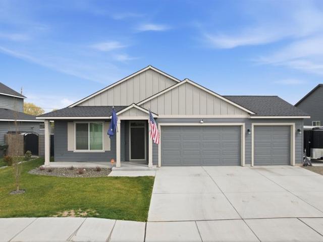 House for sale in Grandview, Washington