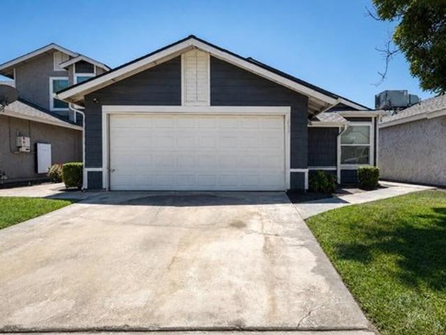 Condo for sale in Visalia, Tulare County