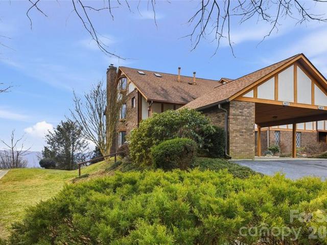 Condo for sale in Hendersonville, North Carolina