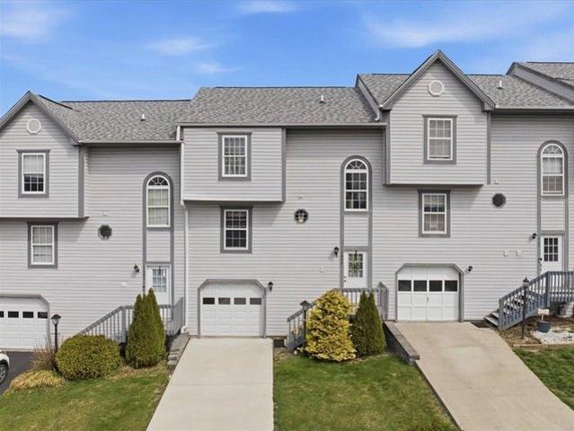 Townhouse for sale in Lawrence, Pennsylvania