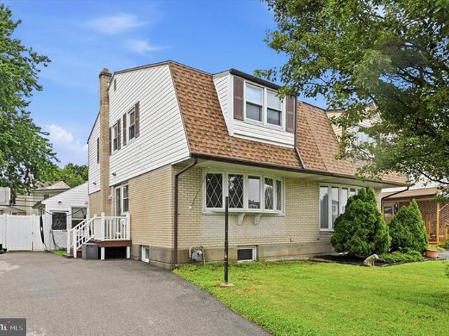 Townhouse for sale in Delco, Pennsylvania
