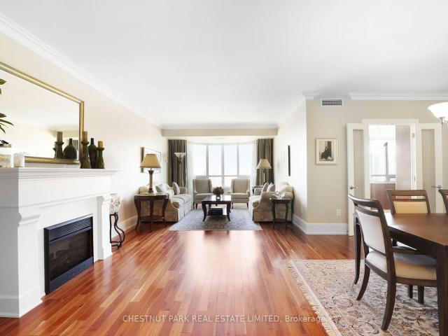 Condo for sale in Toronto, Golden Horseshoe
