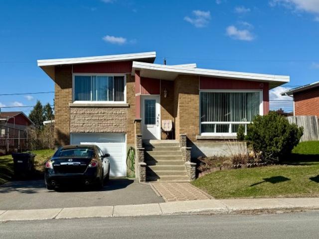 House for sale in Chomedey, Quebec