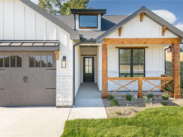Townhouse for sale in Buchanan, Missouri