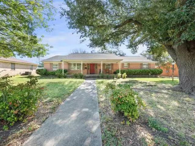 House for sale in Sulphur Springs
