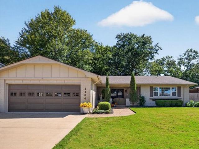 House for sale in Claremore, Rogers County