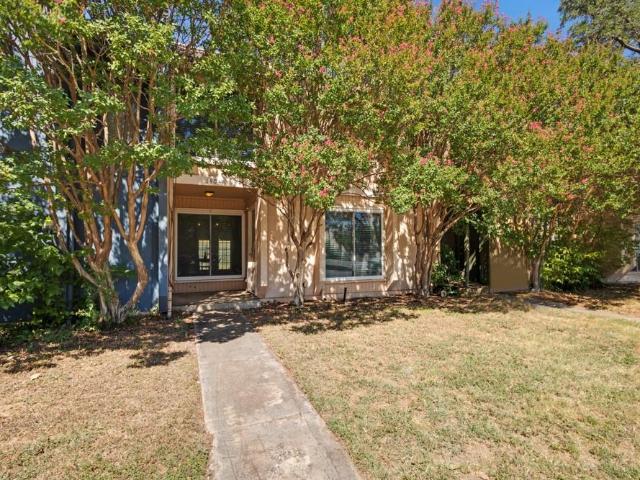 Townhouse for sale in Denton, Texas