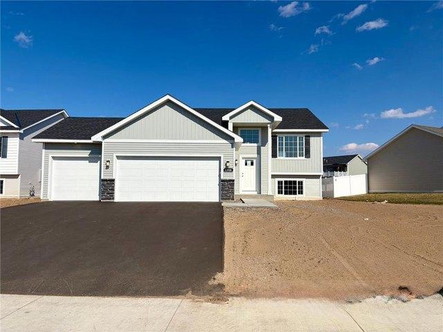 House for sale in Isanti, Minnesota