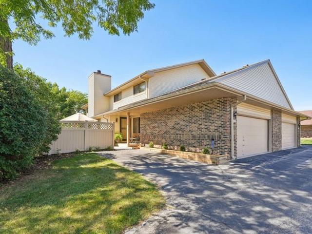 Condo for sale in New Berlin, Waukesha County
