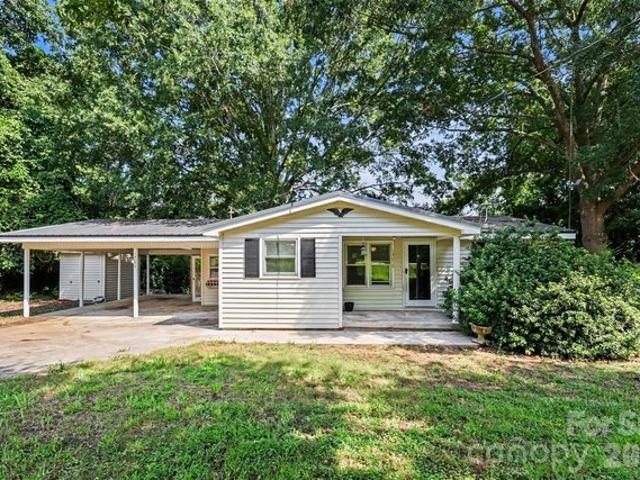 House for sale in Blacksburg, South Carolina