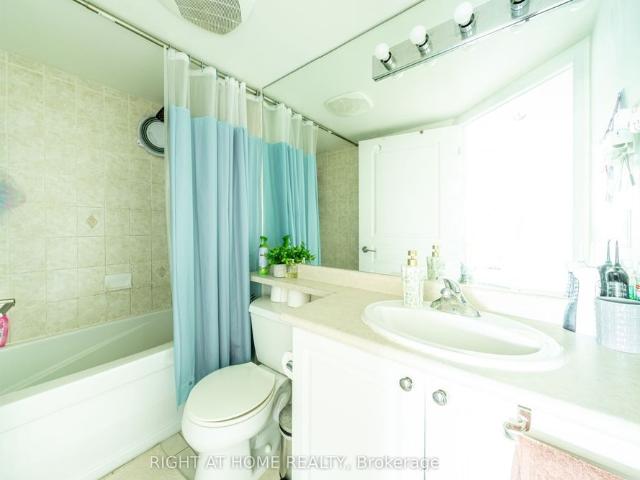 House for rent in Spadina—Fort York, Toronto