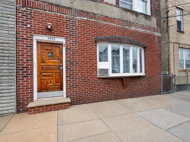 House for sale in Hudson, New Jersey