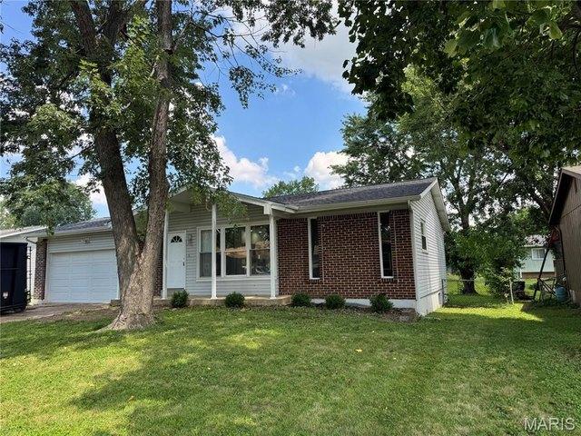 House for sale in Pacific, Missouri