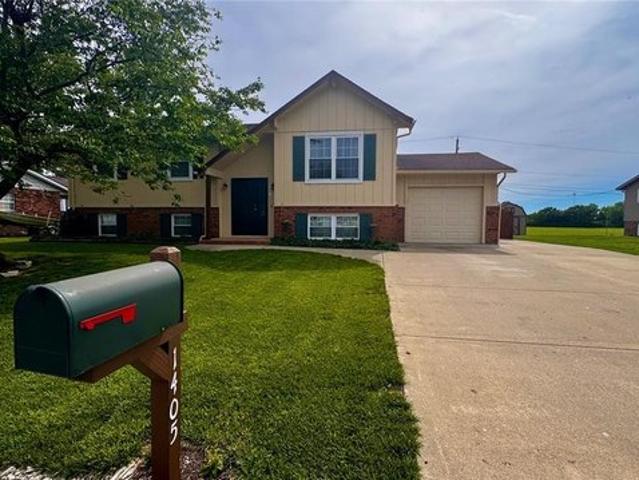 House for sale in Dupo, Illinois