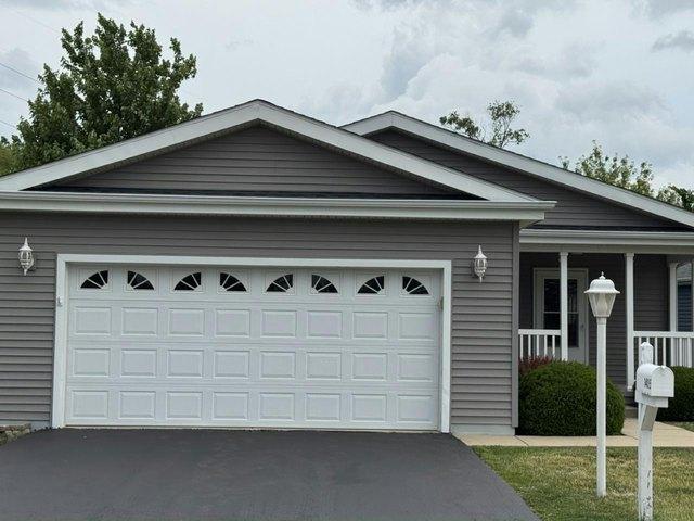 House for sale in Grayslake, Illinois