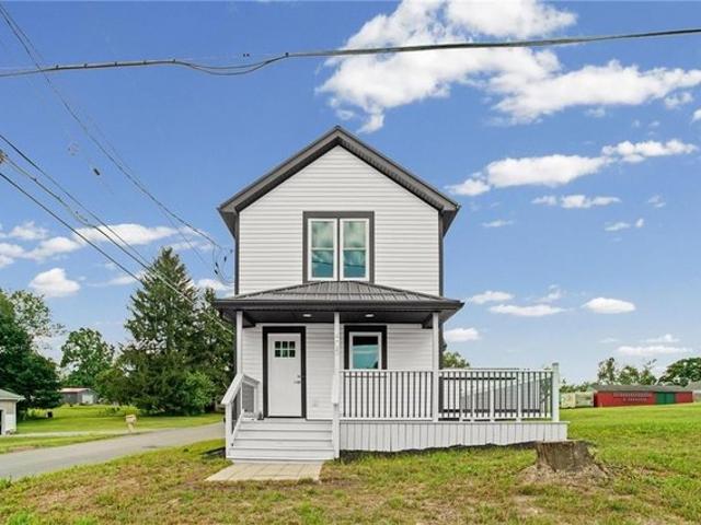 House for sale in Ellwood City, Pennsylvania