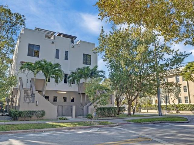 Condo for sale in Coral Gables, Florida