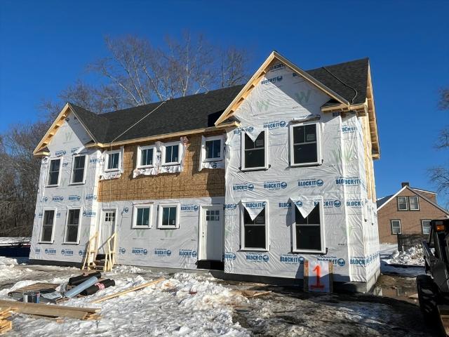 Condo for sale in Bristol, Massachusetts
