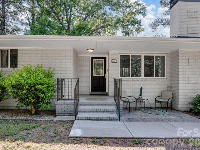 House for sale in Mecklenburg, North Carolina