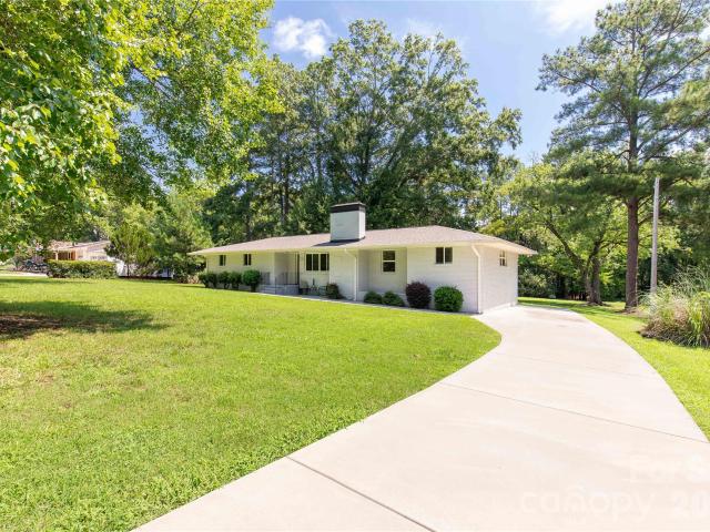 House for sale in Mecklenburg, North Carolina