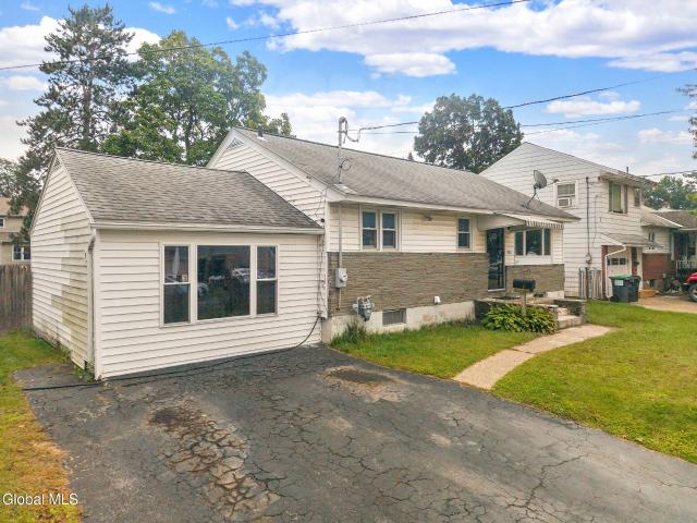House for sale in Town of Rotterdam, Schenectady County